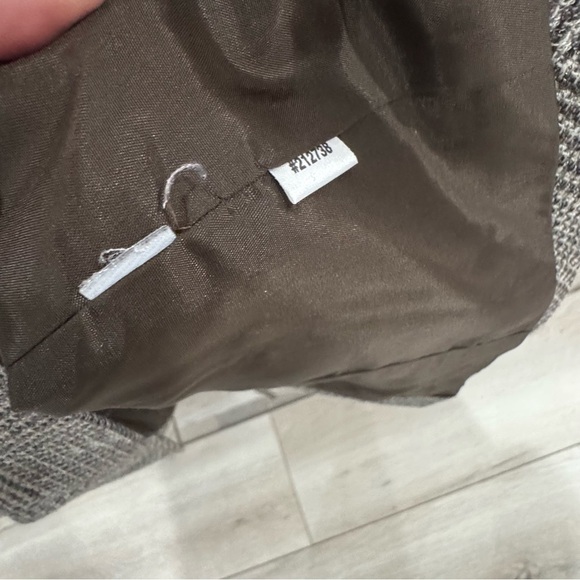 Ann Taylor tweed metallic 3/4 sleeve button down jacket ❤️ - Picture 5 of 8